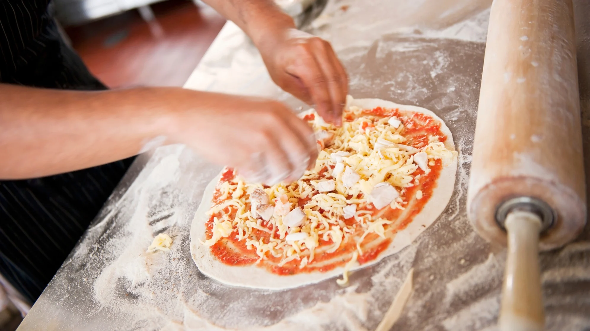 Preparazione pizza