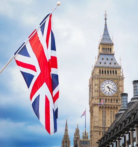 Big Ben e bandiera inglese