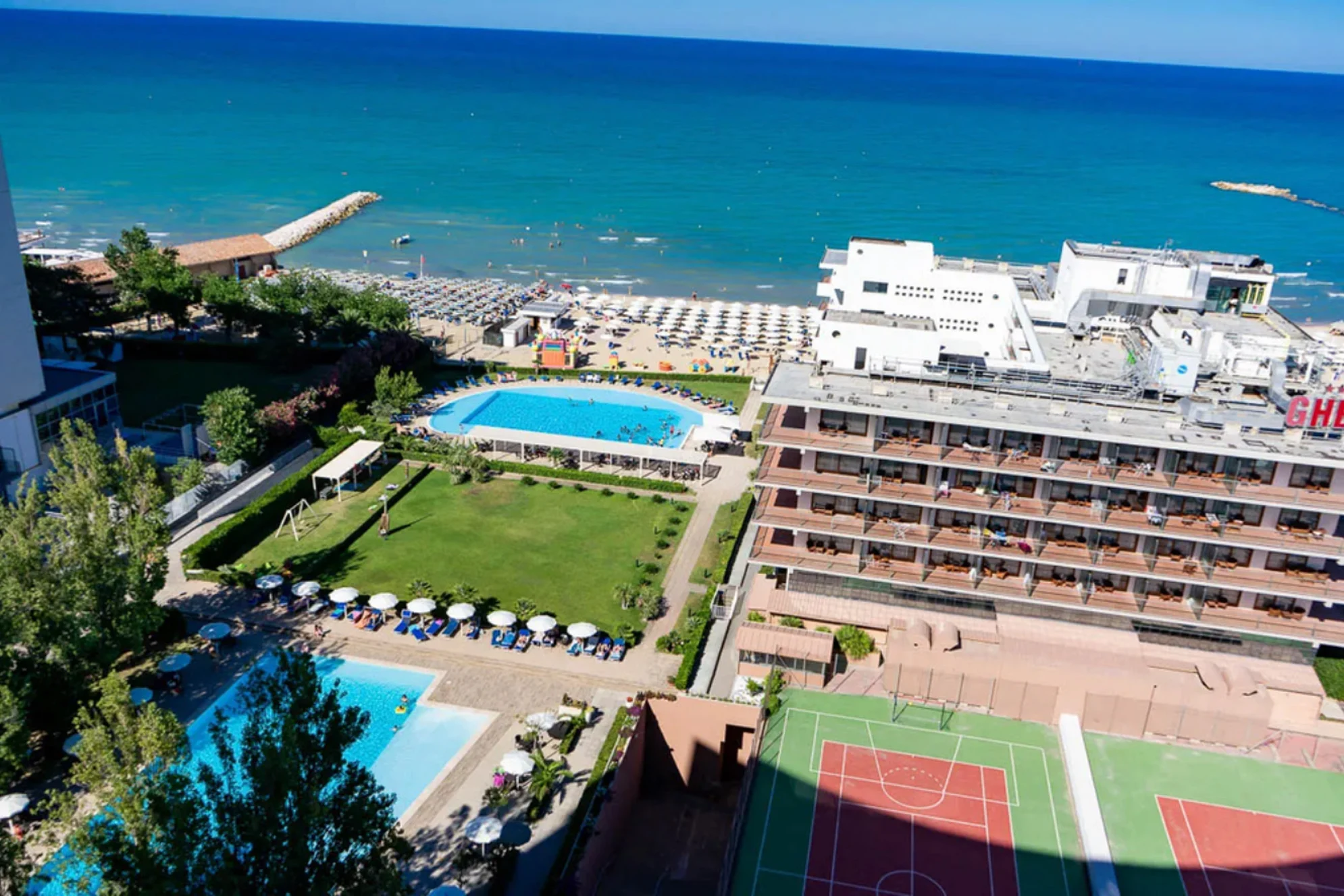 futura style berti hotels gallery 05